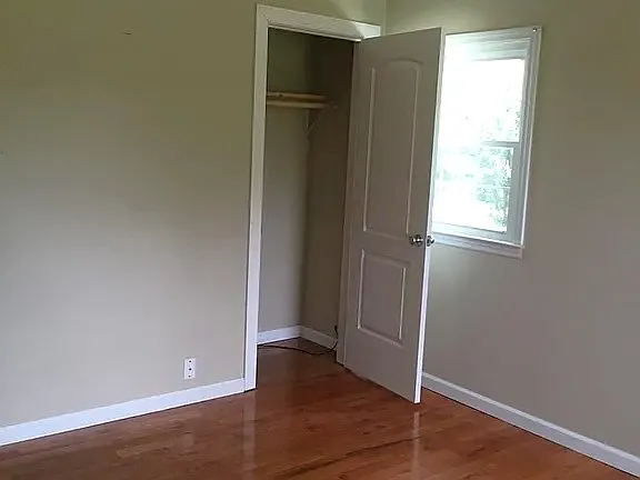1211 Clearview Dr — Photo 10