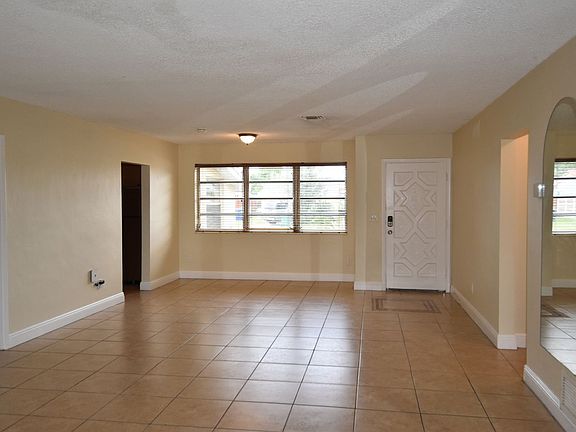 2nd image of 1400 NW 175th Ter