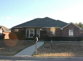 304 Aster Dr, Sanger, TX 76266