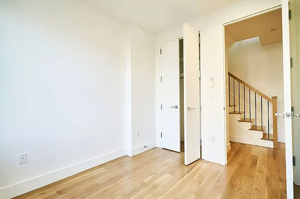 Rented by Lodger Corp | media 5