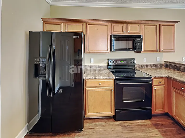 1802 Potters Ct — Photo 5