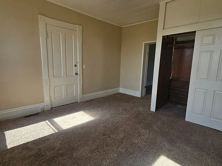 2148 Telegraph Rd — Photo 9