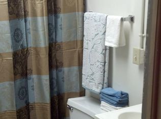 920 S 16th St APT 1, Lincoln, NE 68508