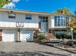 1911 Edward Ln, Merrick, NY 11566