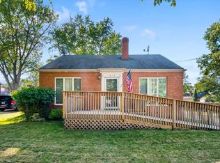 815 N 10th St, Dekalb, IL 60115