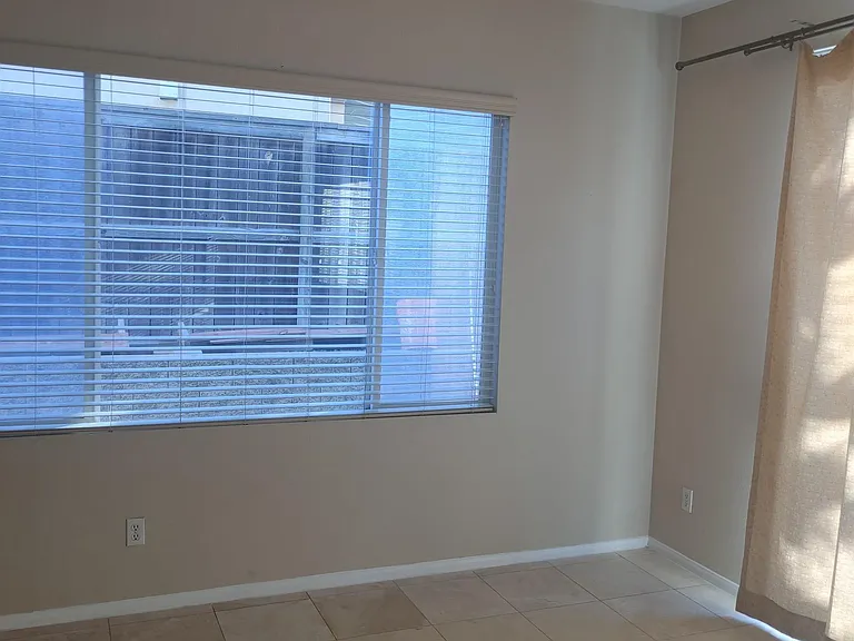 382 Edgewater Dr — Photo 33