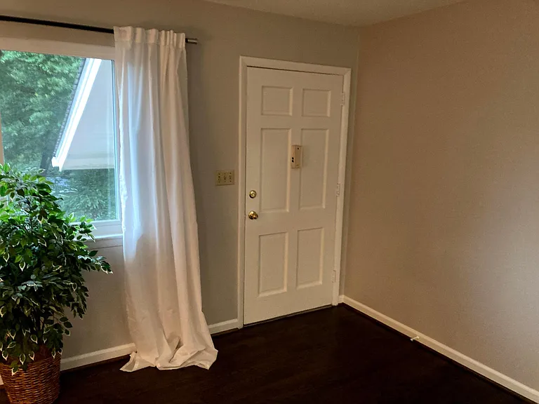 529 Hillsborough St #I12 — Photo 11