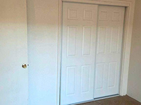5th image of 3313 E Blacklidge Dr