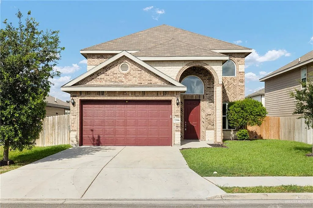 5 bed, 2.5 bath, 2284 sqft, $2,100 — Photo 1