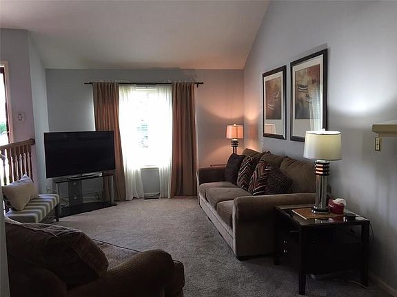 2nd image of 1634 N Park Chase Pl