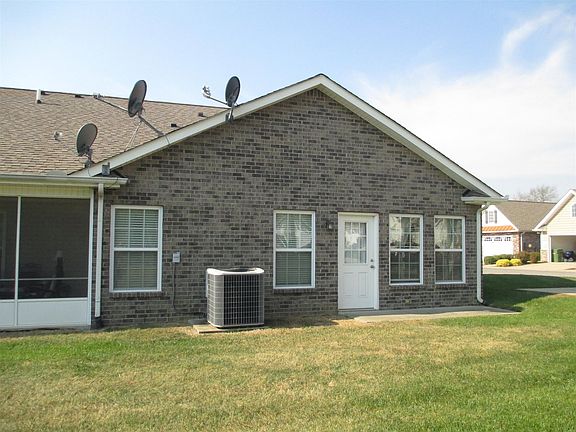 2nd image of 139 Alden Ln #139