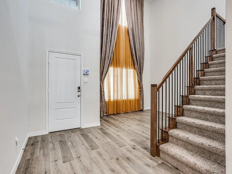 6978 Draper Ln — Photo 5