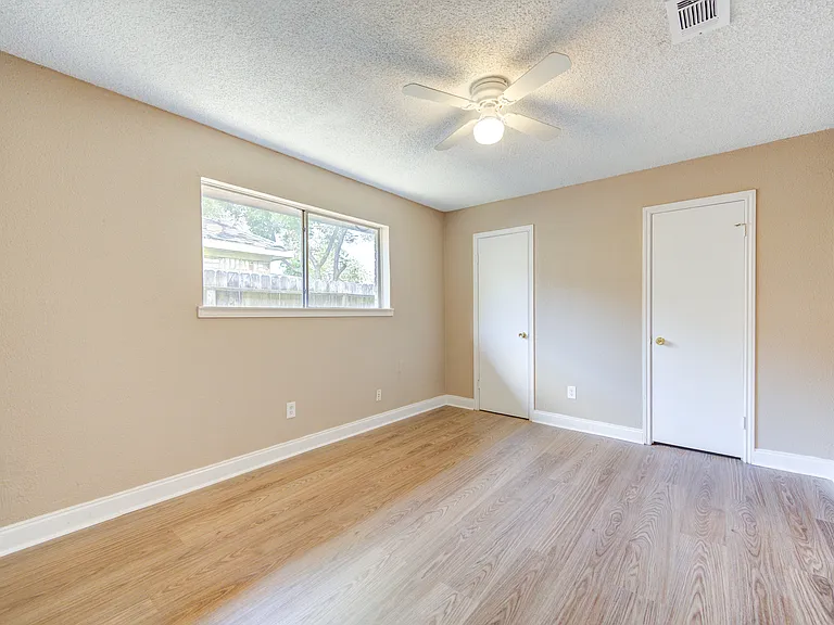 2427 Ridgemont Dr — Photo 22