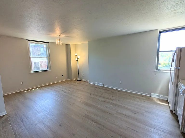 3227 Hardie Way — Photo 4