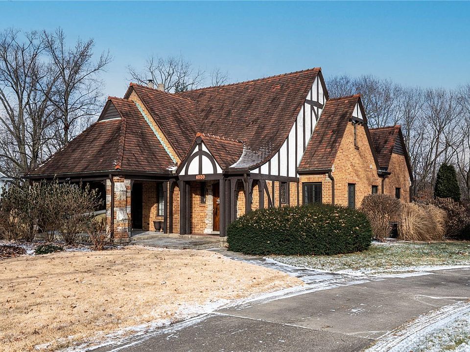 1st image of 300 Acorn Dr