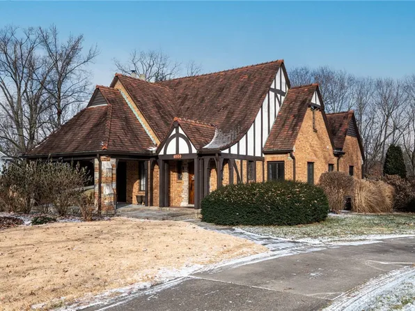 300 Acorn Dr, Dayton, OH 45419