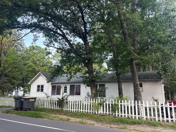 413 S 6th Ave, Galloway, NJ 08205