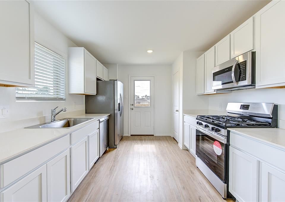 617 Roaring Falls Dr, Willis, TX 77318 Zillow