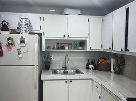 8764 SW 12th St, Miami, FL