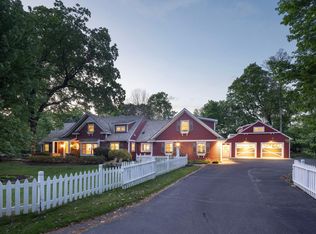 4202 Heathcote Rd, Deephaven, MN 55391
