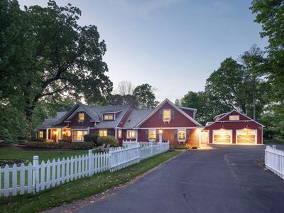 4202 Heathcote Rd, Deephaven, MN, 55391