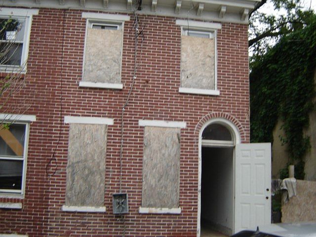 1st image of 922 Bennett St