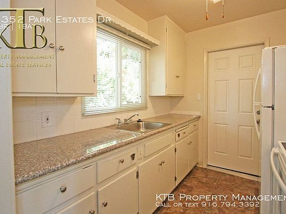 5th image of 2352 Park Estates Dr