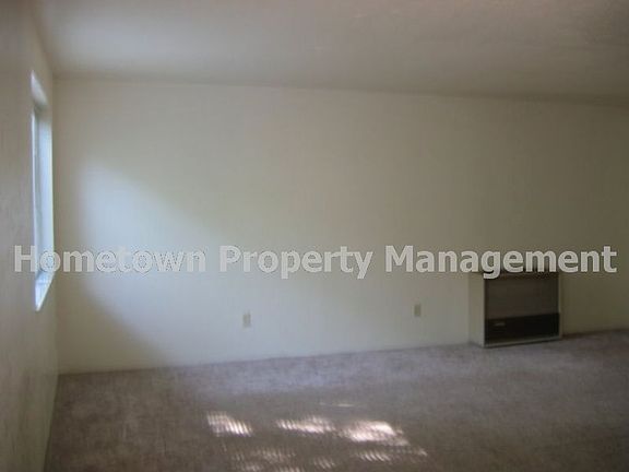 3rd image of 2032 Conger Ave NW