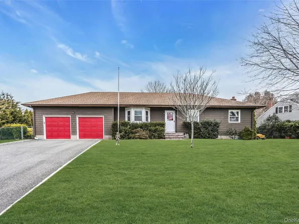 82 Donna Drive, Baiting Hollow, NY 11933