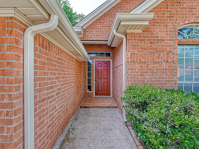4126 Surreydon Dr — Photo 6