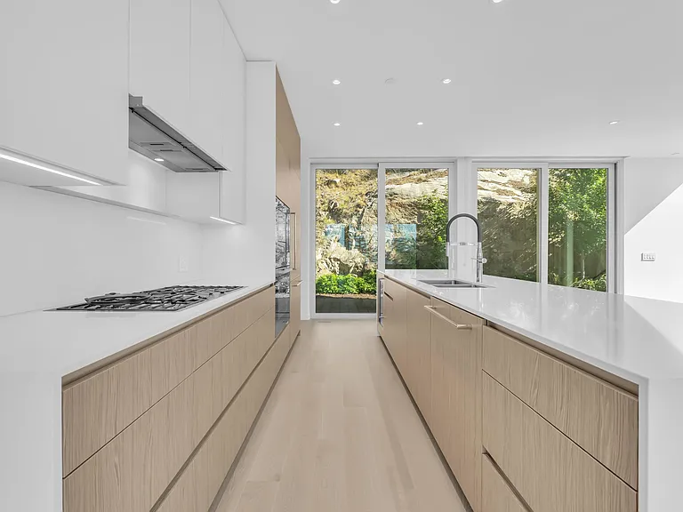 3317 Chippendale Rd — Photo 5