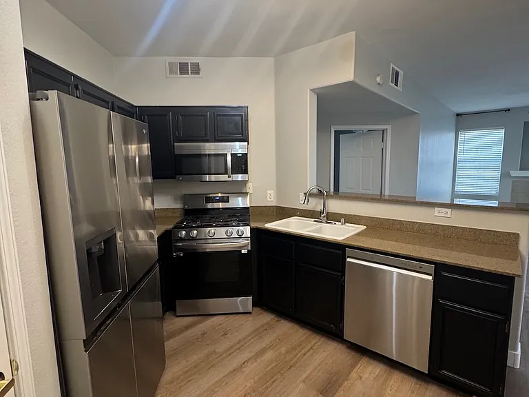 10001 Peace Way #1215 — Photo 5