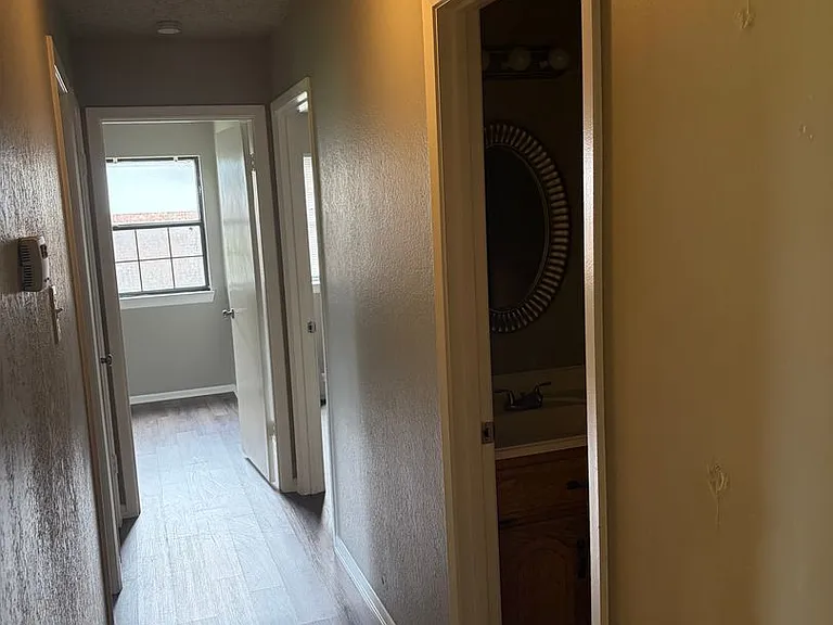 200 Ouida Dr — Photo 7
