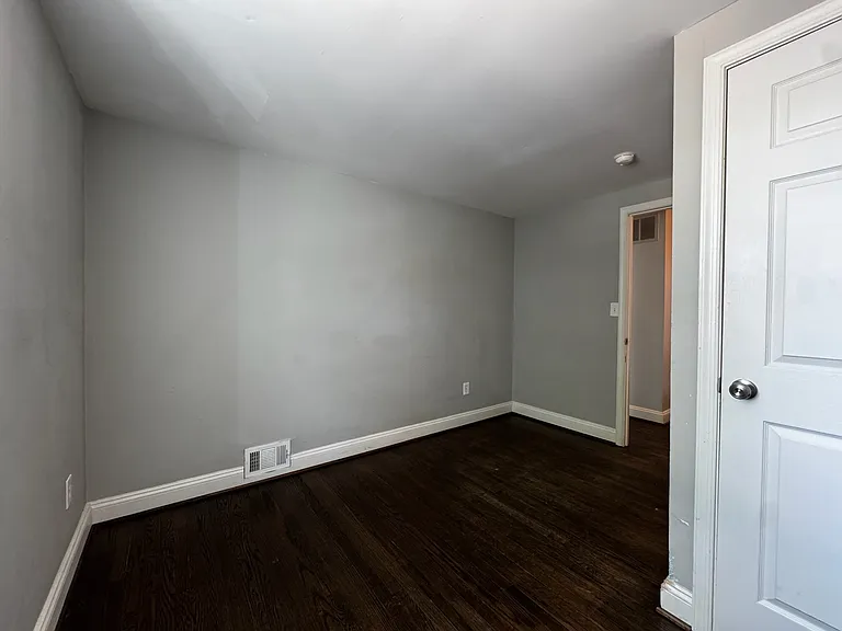 7617 Allendale Dr — Photo 46