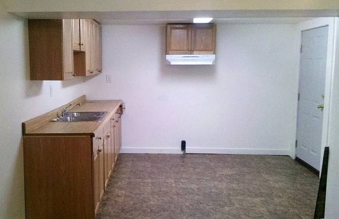 2nd image of 182 Vine St #B