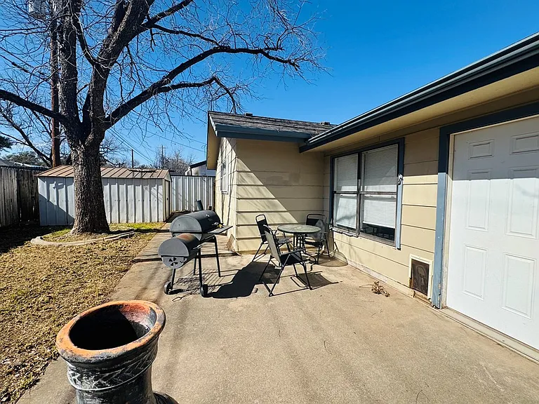 3219 Tanglewood Dr — Photo 14