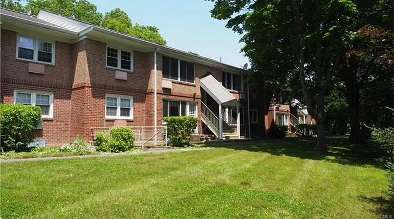 2 bed, 1145 sqft, $2,500 — Photo 1