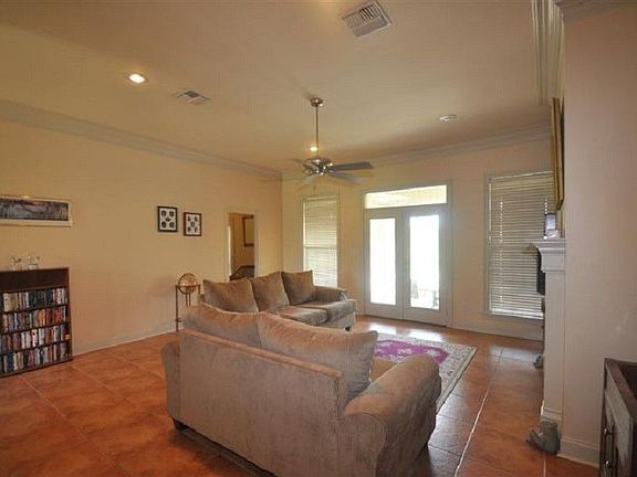 3rd image of 231 Purple Dawn Dr