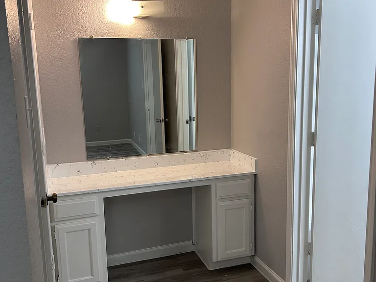 1908 San Rafael St #1908 — Photo 9