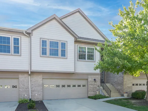 9272 Wadsworth Ct, Fishers, IN 46037