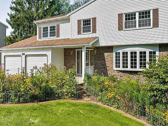 4th image of 1704 Campus Dr