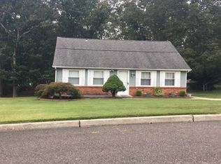 19 Woodshire Dr, Erial, NJ 08081