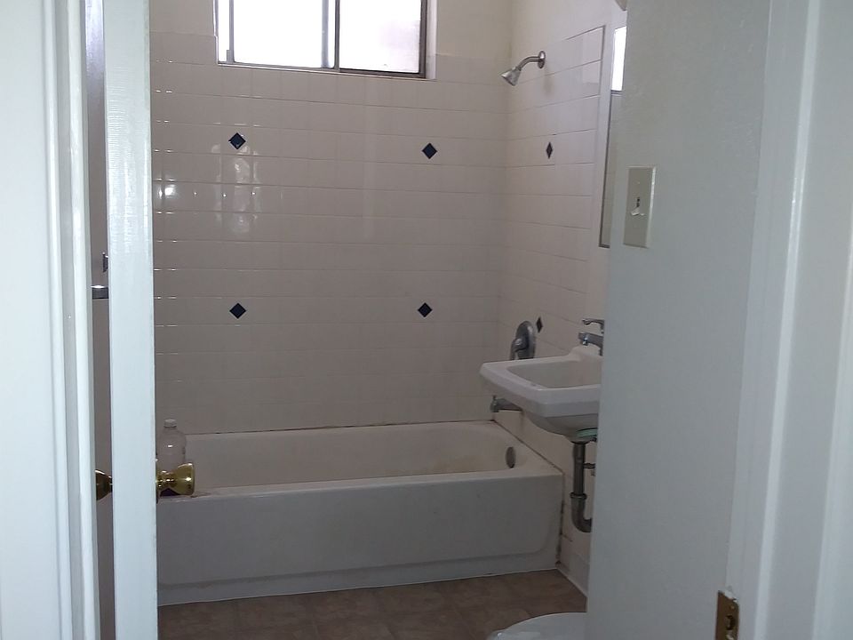 2nd image of 2229 S Eastern Ave APT 3
