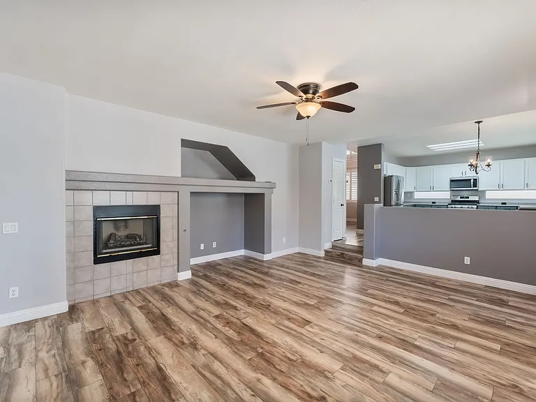 8701 Butterchurn Ave — Photo 17