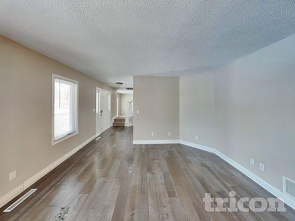 3rd image of 11893 Dunhill Rd