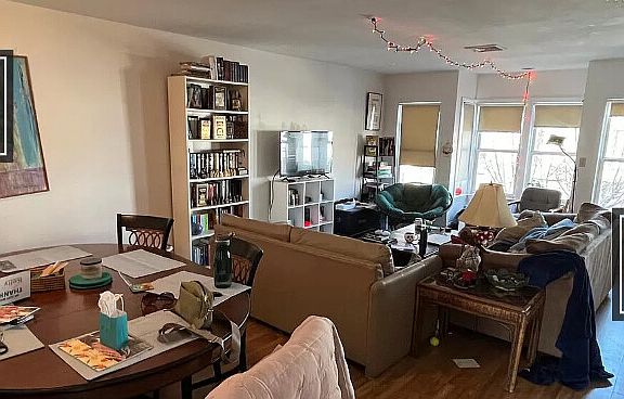2nd image of 68 Glencoe St #1