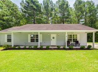 1527 Redfish Dr SE, Darien, GA 31305