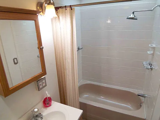 Rented by City Connections Realty | media 1