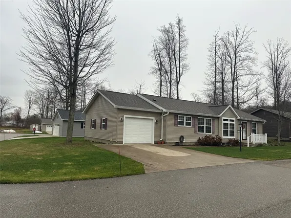 5471 Spumante Sq, Girard, PA 16417