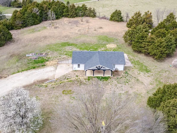 8814 Penny Hollow Ln, Eugene, MO 65032